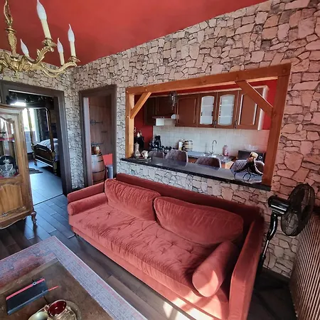 Experience Game Of Throne Apartment